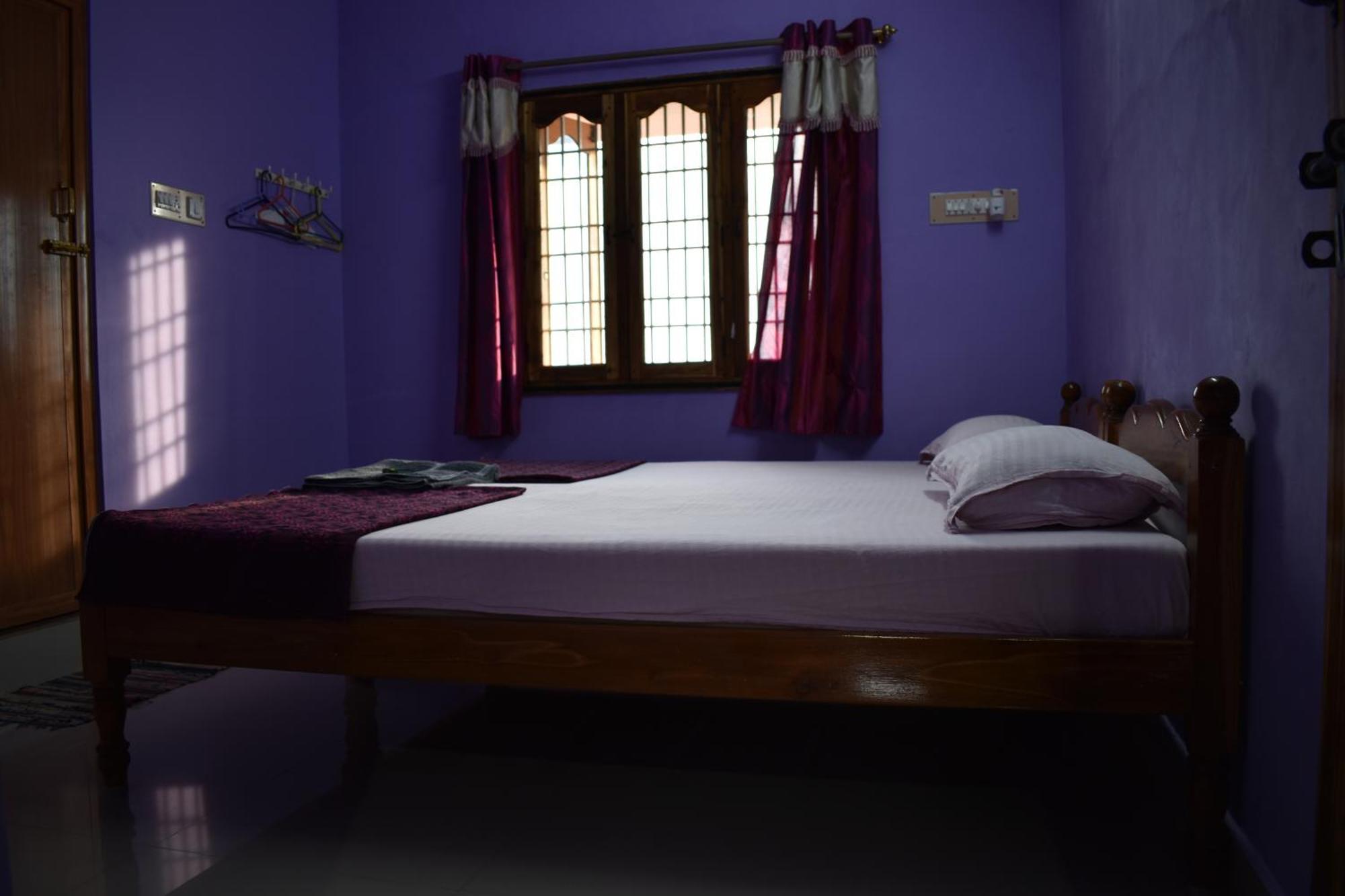 Rainbow Guest House Tiruvannāmalai Exterior photo