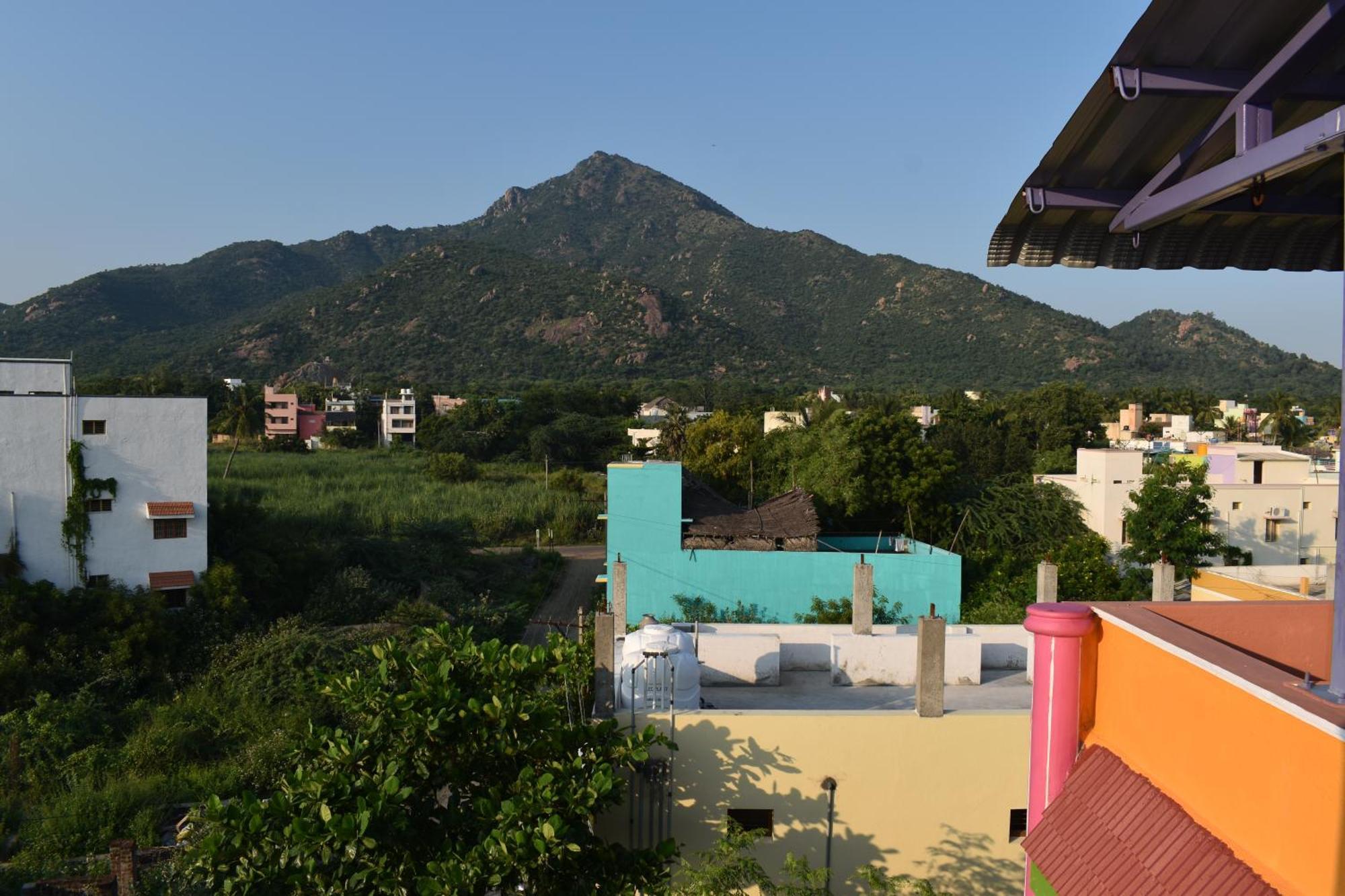 Rainbow Guest House Tiruvannāmalai Exterior photo