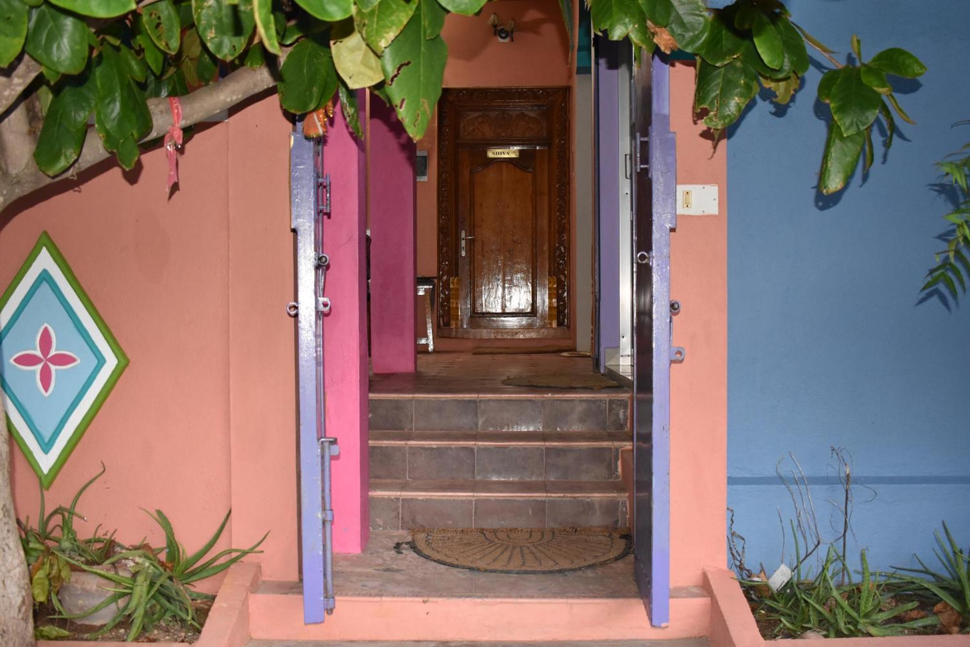 Rainbow Guest House Tiruvannāmalai Exterior photo
