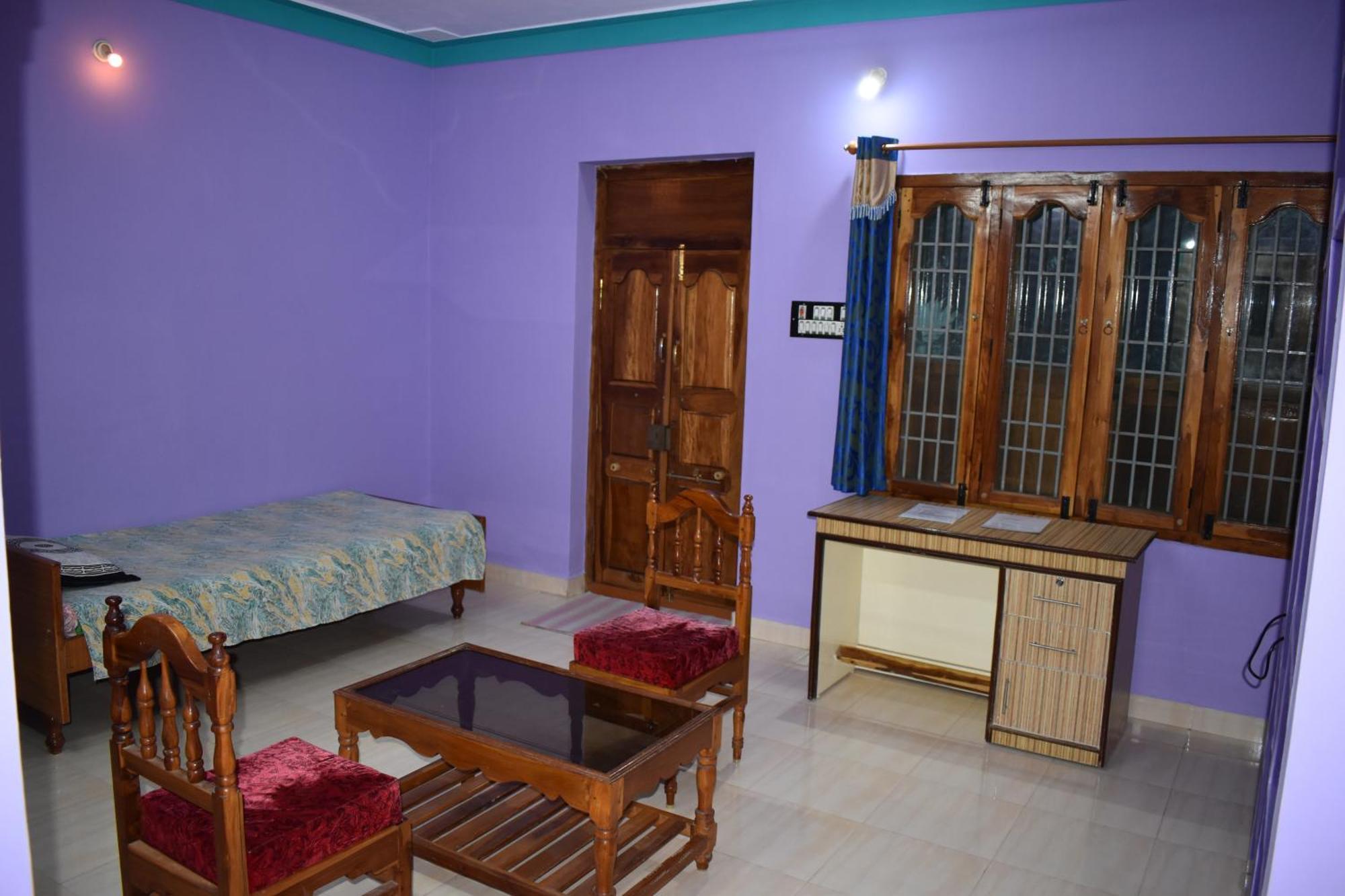 Rainbow Guest House Tiruvannāmalai Exterior photo