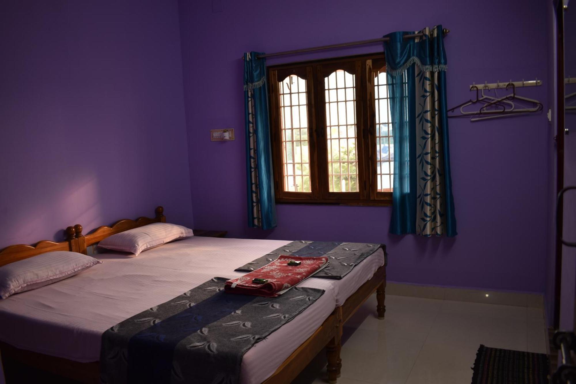 Rainbow Guest House Tiruvannāmalai Exterior photo
