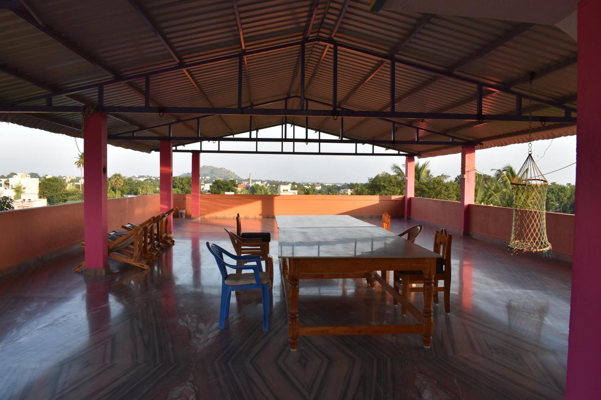 Rainbow Guest House Tiruvannāmalai Exterior photo