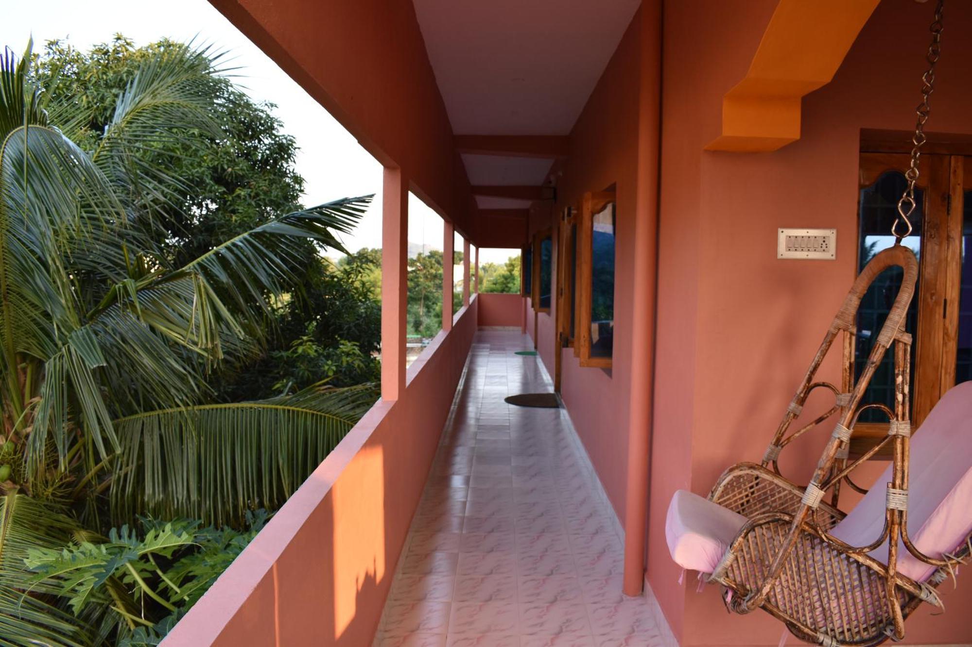 Rainbow Guest House Tiruvannāmalai Exterior photo