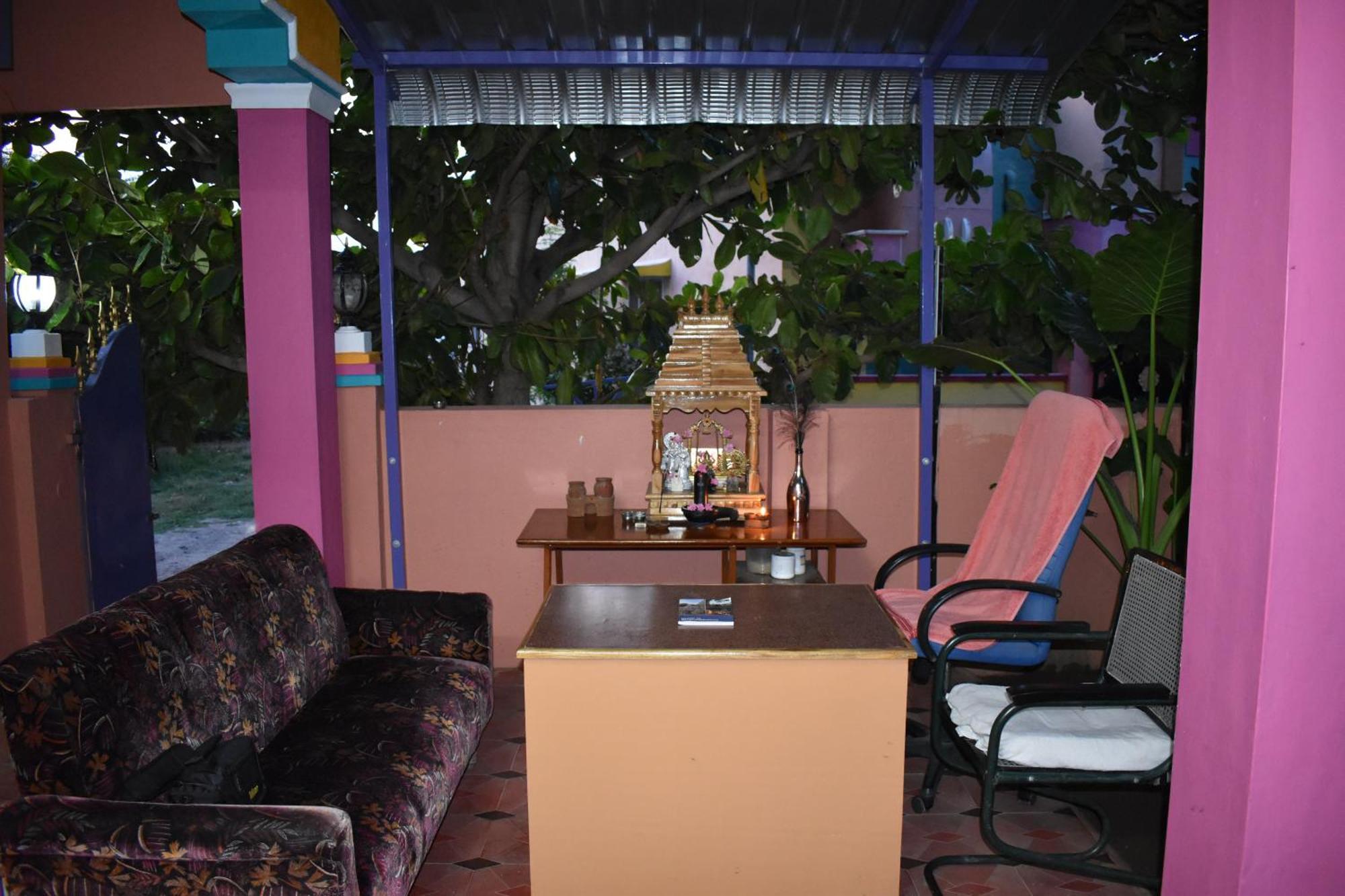 Rainbow Guest House Tiruvannāmalai Exterior photo