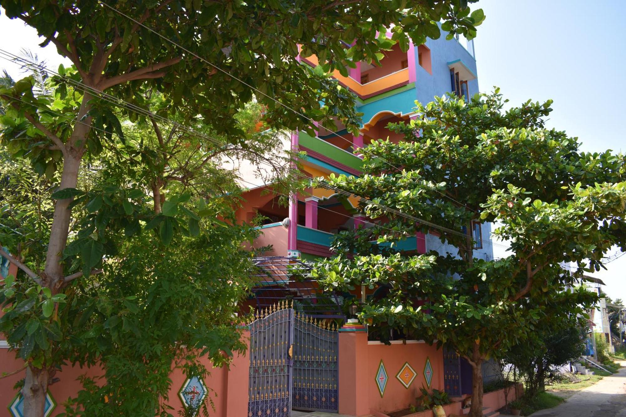 Rainbow Guest House Tiruvannāmalai Exterior photo