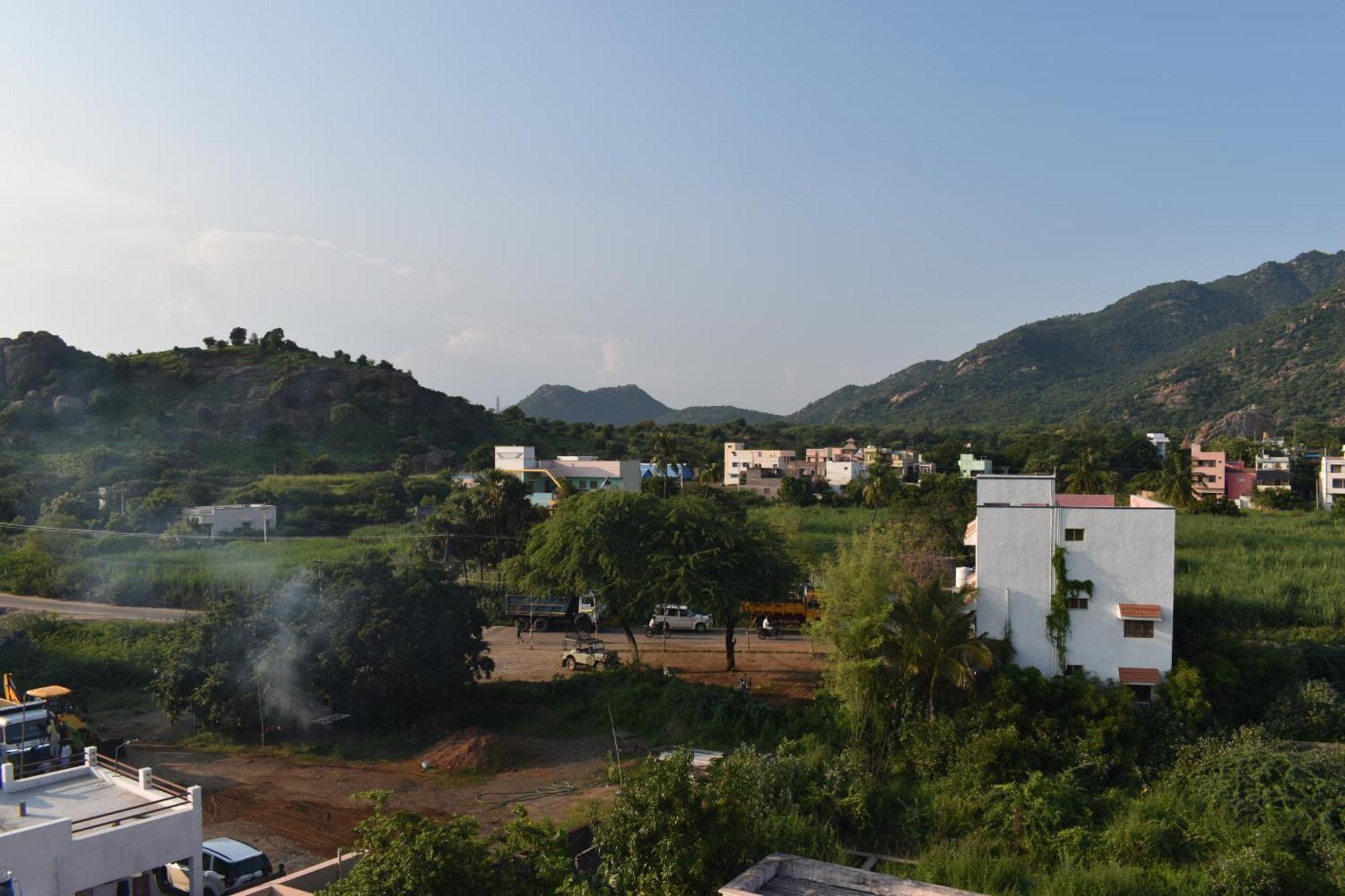 Rainbow Guest House Tiruvannāmalai Exterior photo