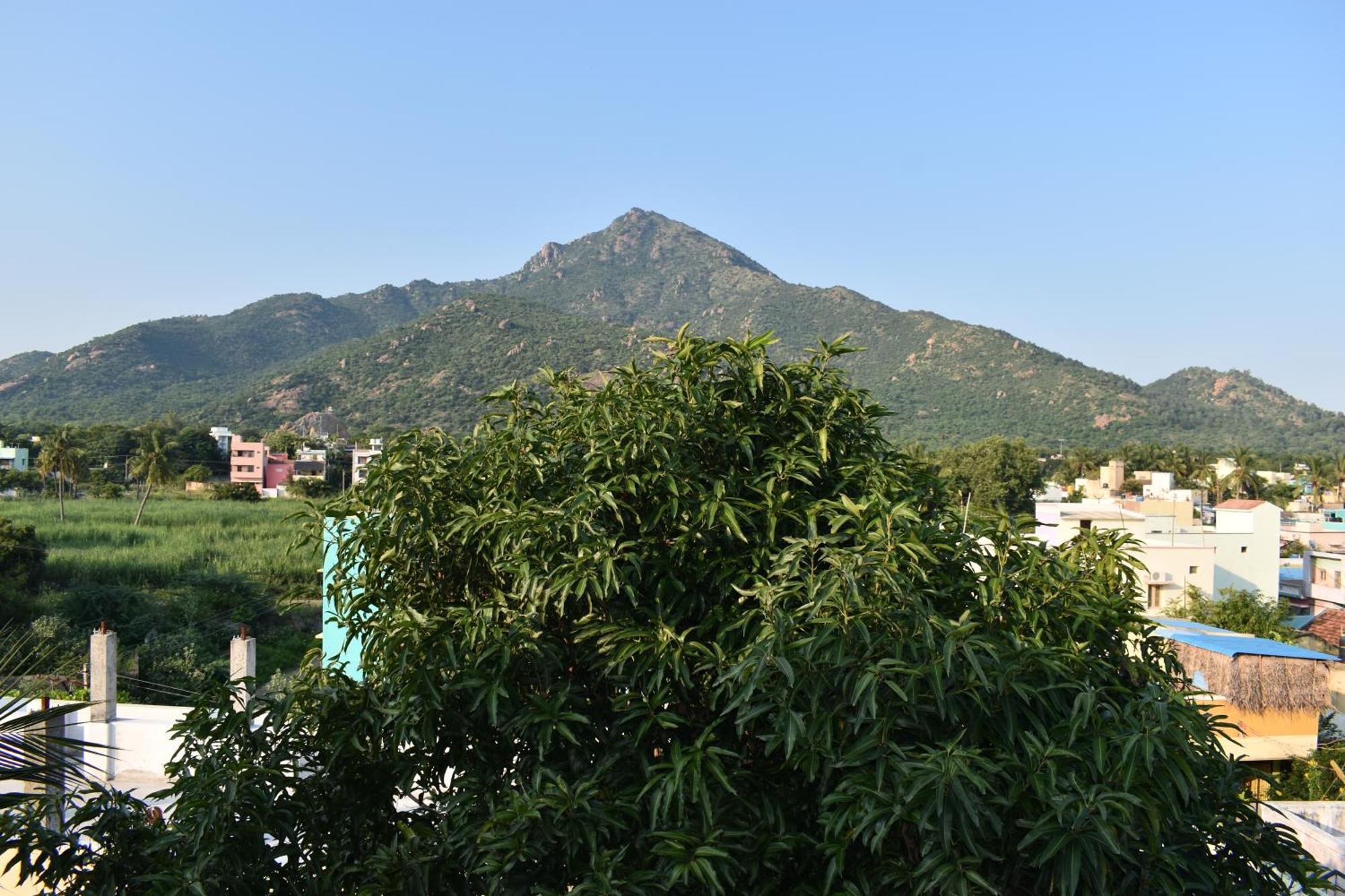 Rainbow Guest House Tiruvannāmalai Exterior photo