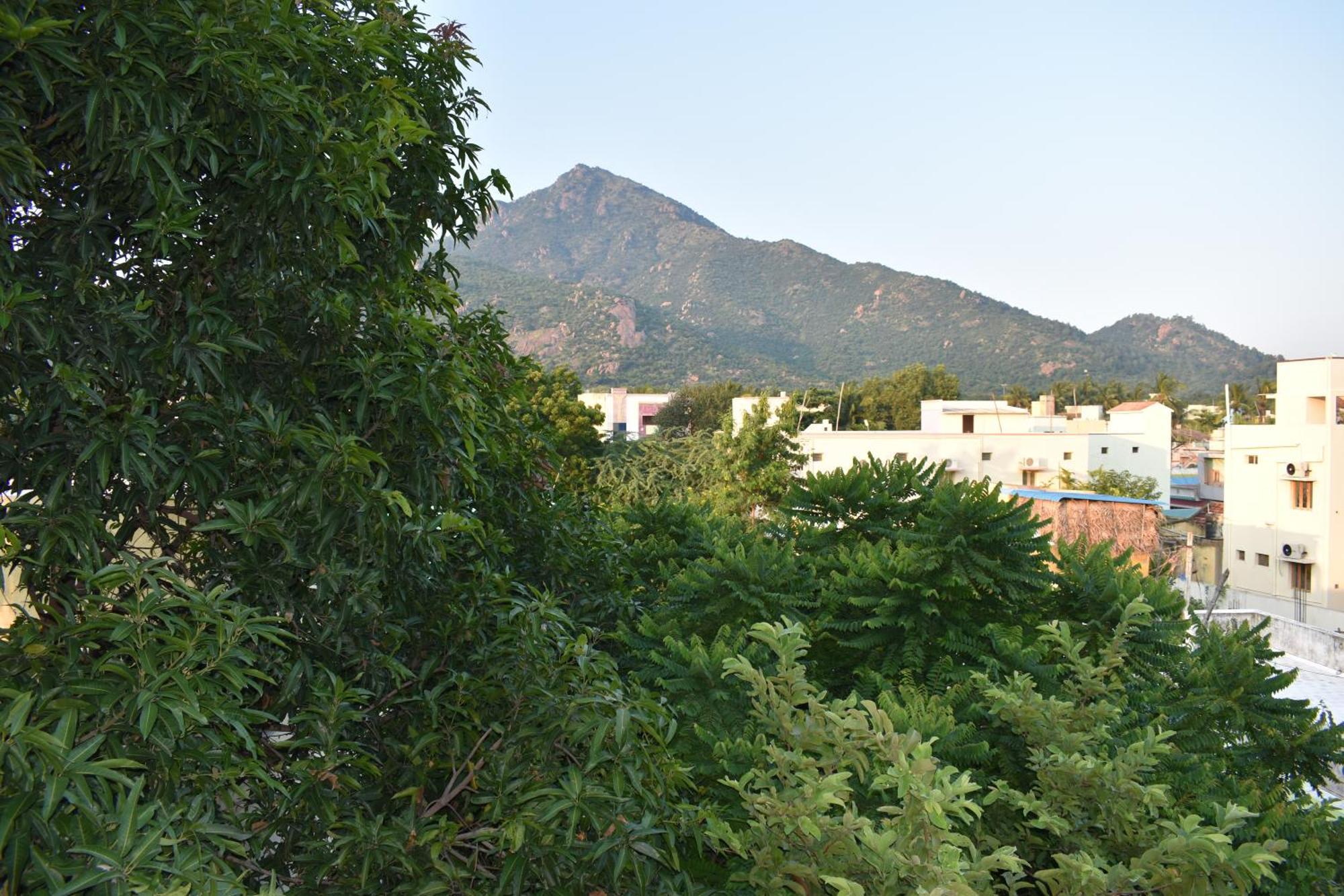 Rainbow Guest House Tiruvannāmalai Exterior photo