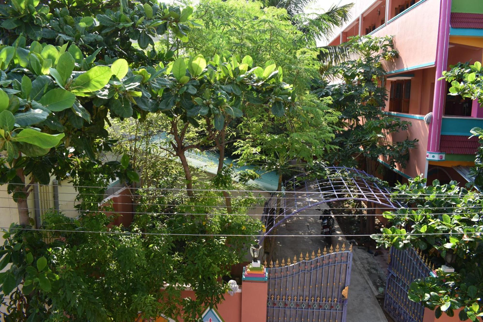 Rainbow Guest House Tiruvannāmalai Exterior photo